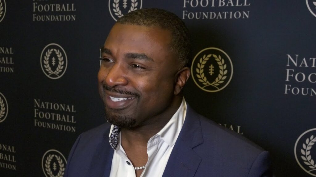 brian westbrook proud to represent villanova in the college football hall of fame