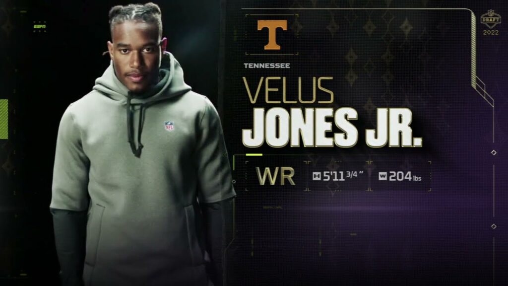 chicago bears select velus jones jr with 71st pick 2022 nfl draft highlights f09f8ea5