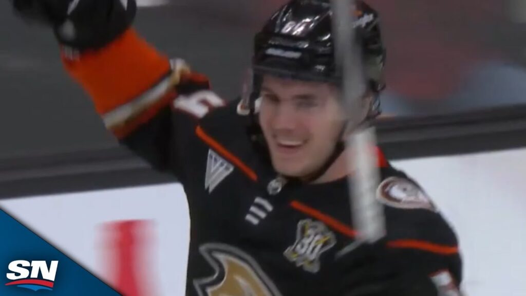 ducks sam colangelo scores in his first nhl game