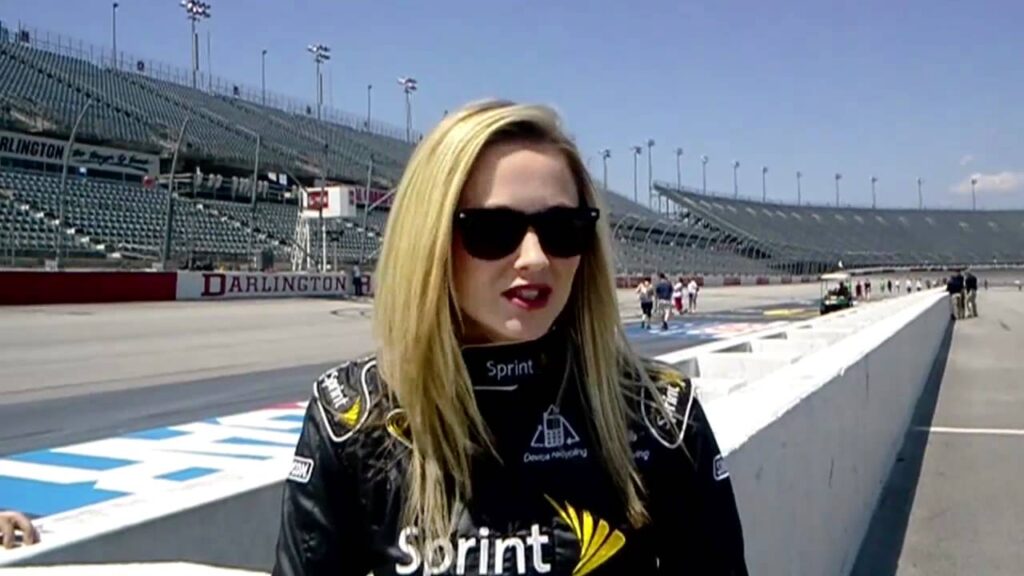 how did kim coon get her job as miss sprint cup