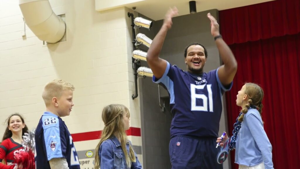 stewarts creek elementary hosts tennessee titans rookie john ojukwu