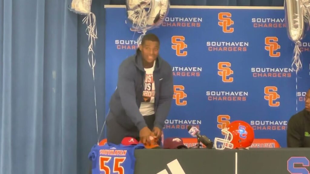 the moment aaron bryant committed to texas football