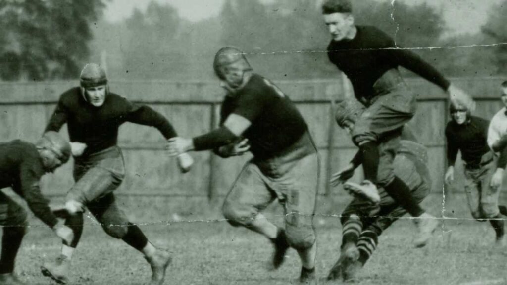 two minutes of pro football history canton bulldogs