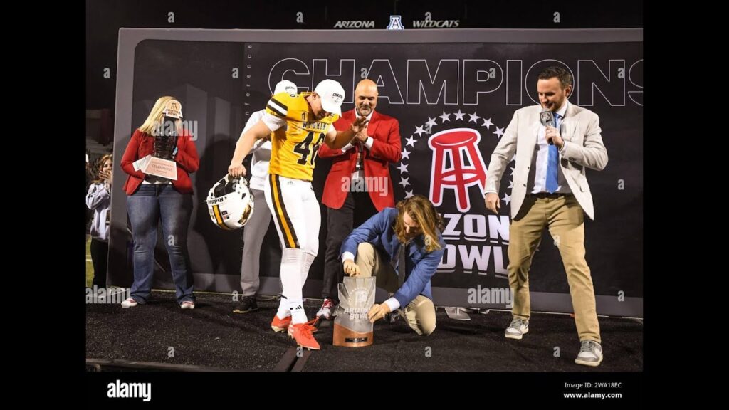 wyoming kicker john hoyland at the 2023 arizona bowl