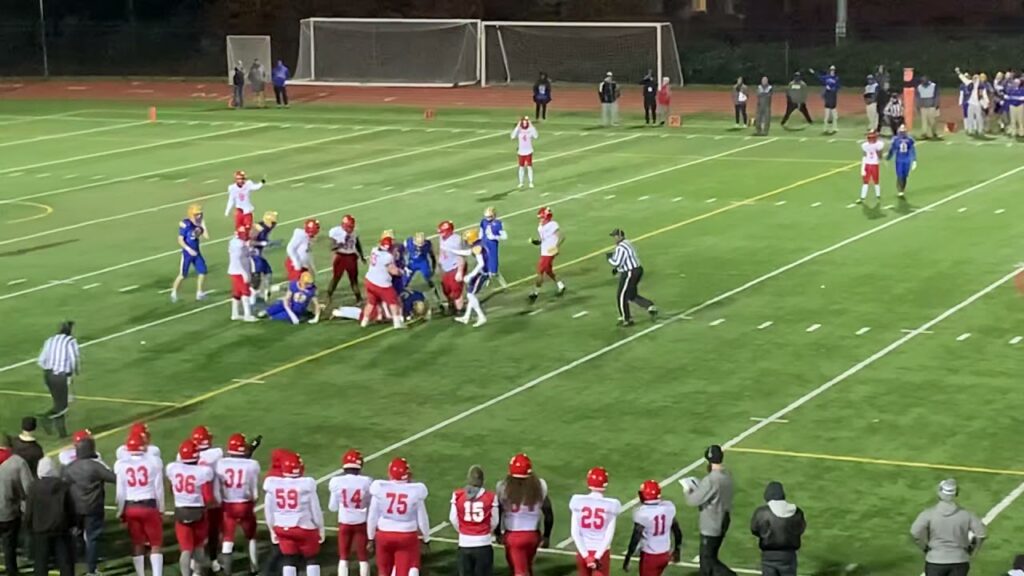 alston run aj szymanski tackle concordia prep loyola football miaa b final 11 20 21