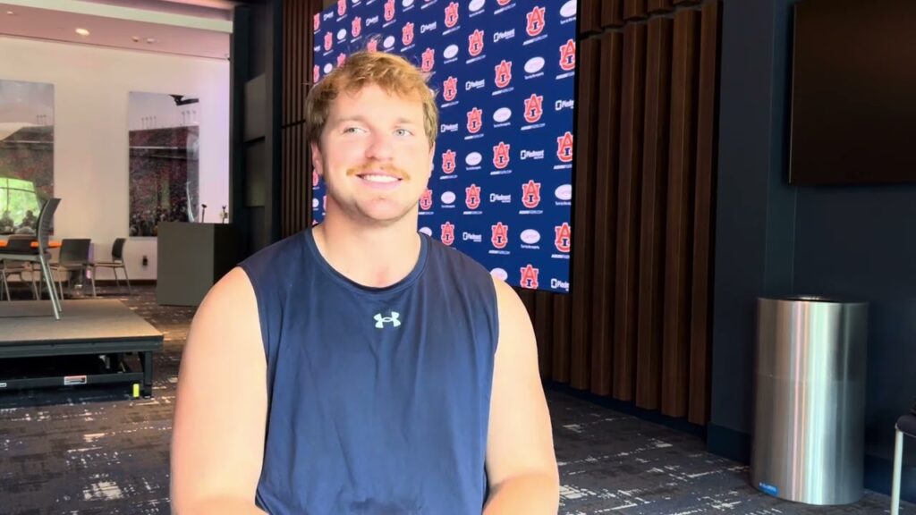 auburn long snapper reed hughes