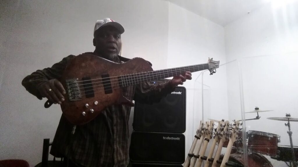 brice freak bass aka humpty 5string custom