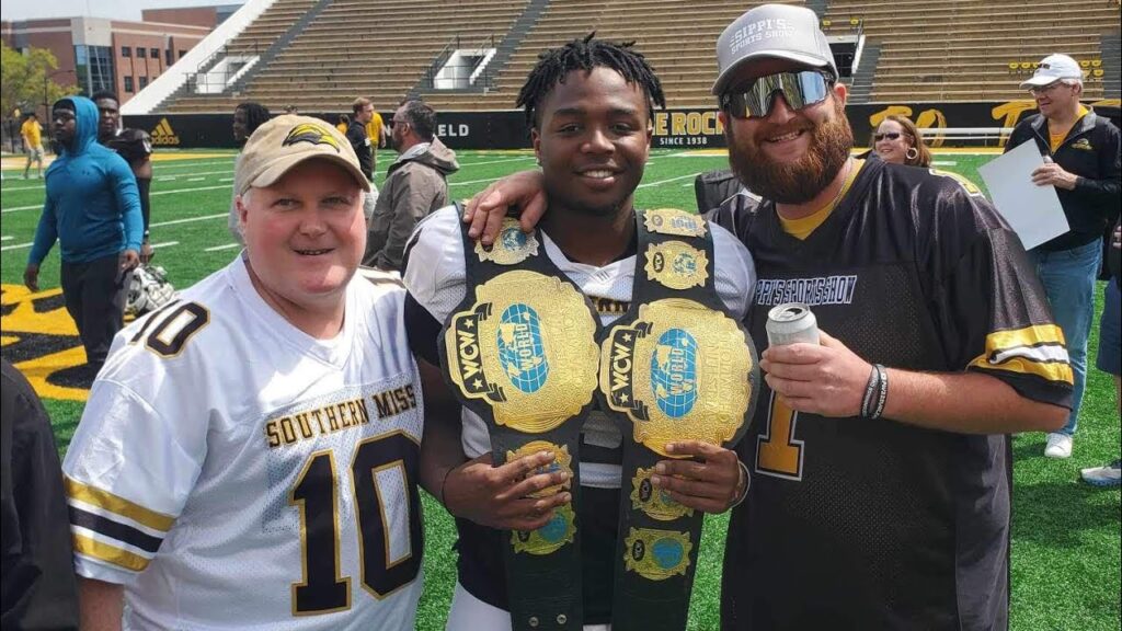 ethan crawford scramble during southern miss spring game