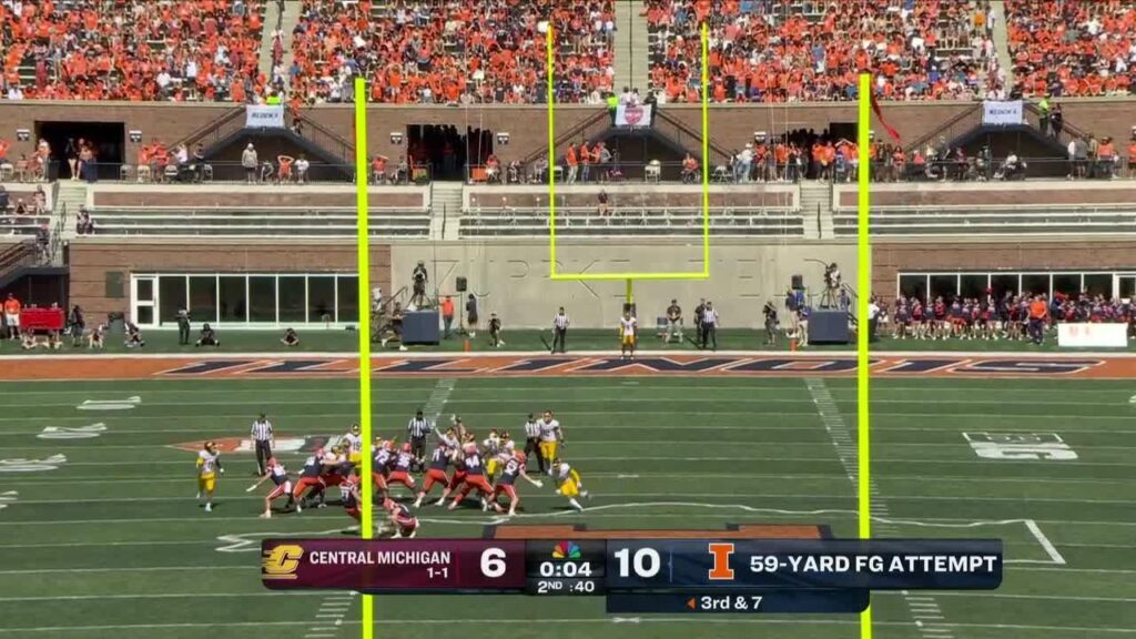 ethan moczulski makes 59 yd fg vs central michigan illinois football 09 14 2024