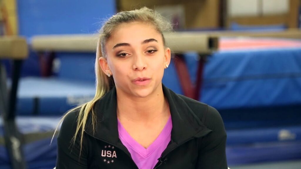 fast facts ashton locklear