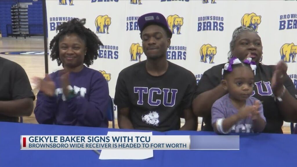 gekyle baker signs with tcu