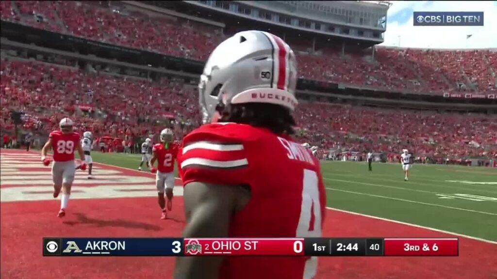 jeremiah smith pulls it down to get the buckeyes on the board vs akron ohio state football