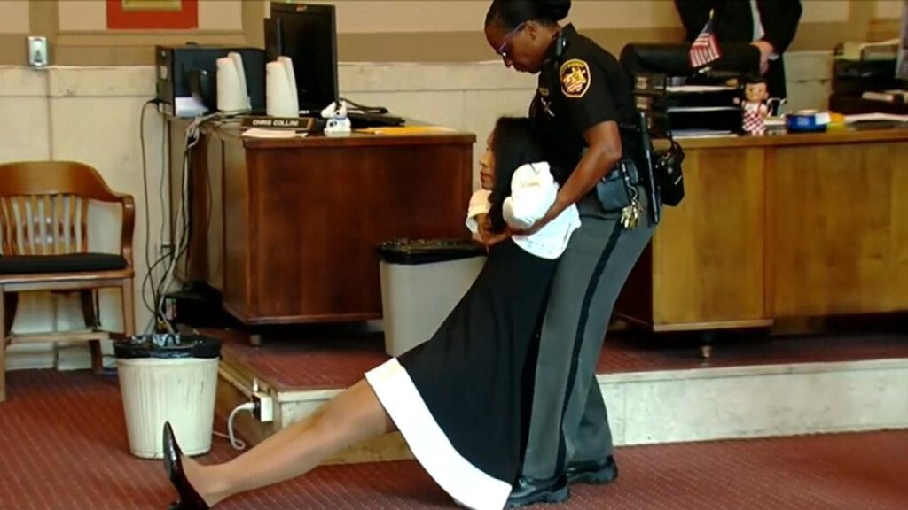 judge dragged out of courtroom after being sentenced to jail