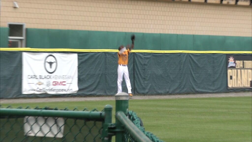 kennesaw state baseballs terence norman sctop10 catch