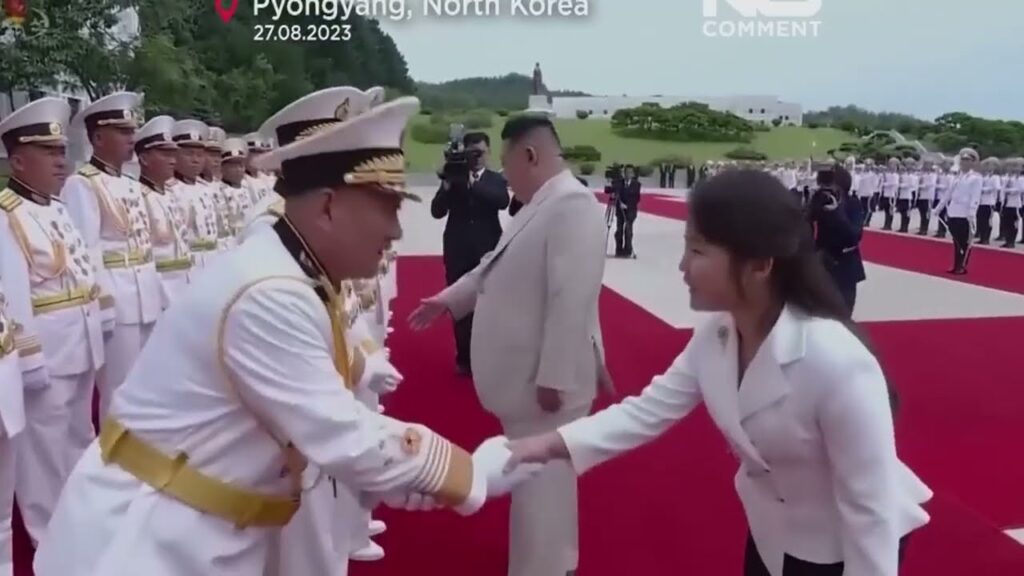 kim jong visits navy in north korea