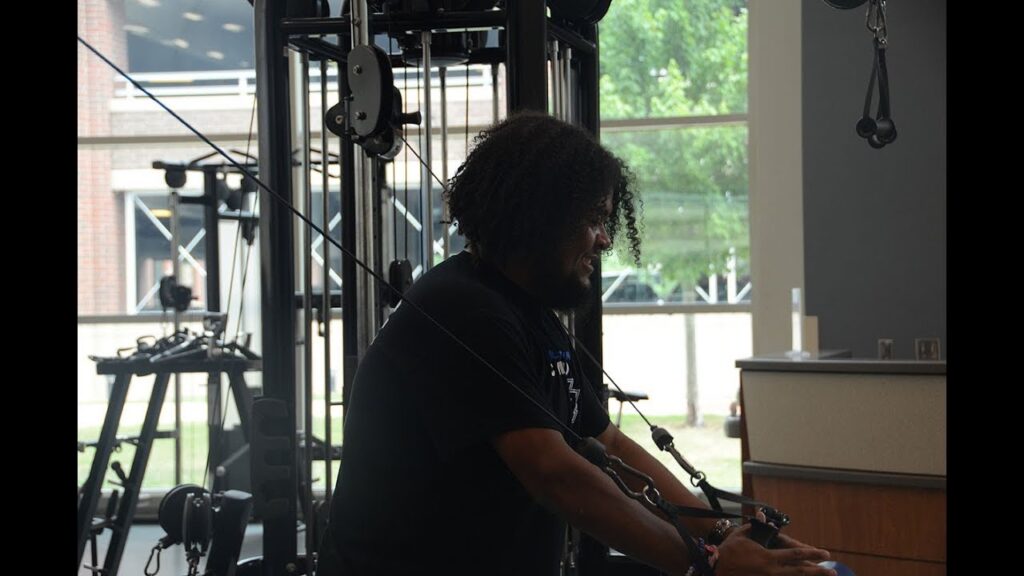 mtsu student caleb king wrecking the rec for weight loss goal