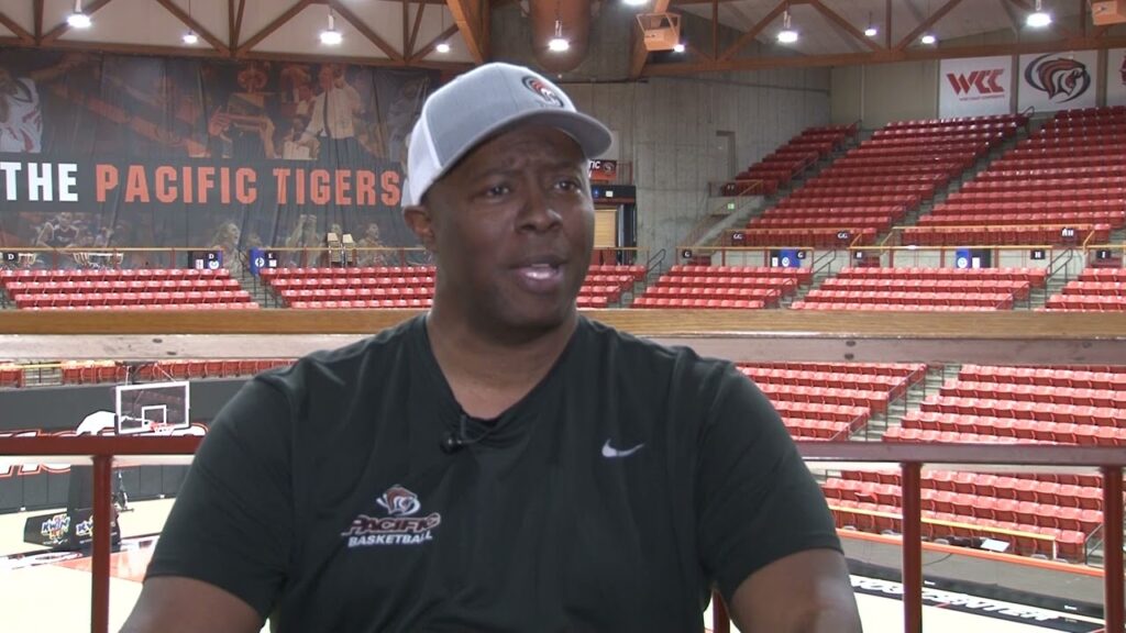 pacific mens basketball coach leonard perry 2023 2024 preview