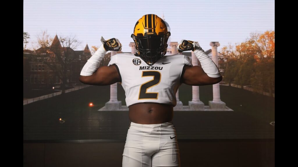 tavorus jones 4 star e2ad90efb88fe2ad90efb88fe2ad90efb88fe2ad90efb88f rb commits to missouri career highlights