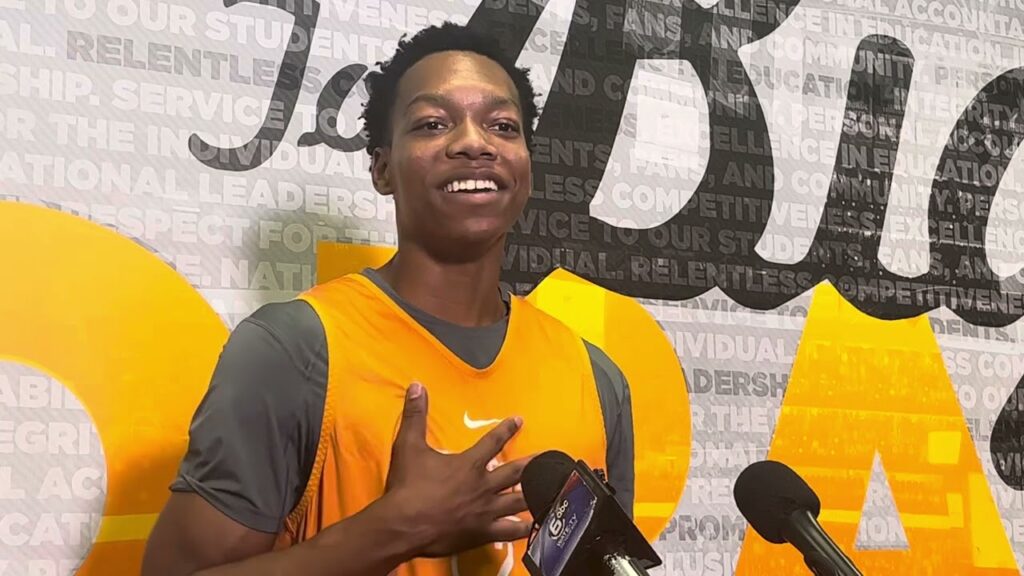 tennessee g jordan gainey talks transfer playing for his dad off season adjustments