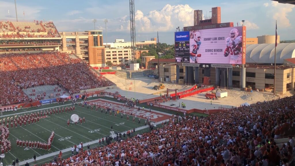 texas longhorns football honors cedric benson with moment of silence kvue