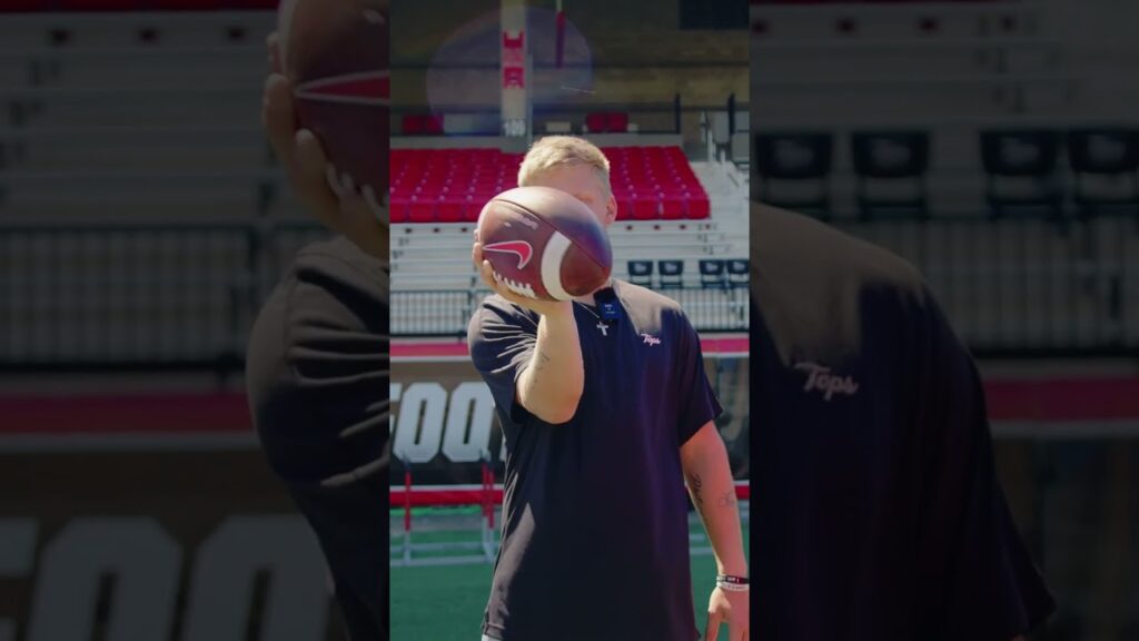 western kentucky hilltoppers quarterback austin reed teaches bobby bones the perfect spiral