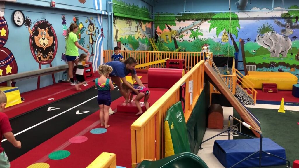 coach elizabeths kids gymnastics class in tumbletown